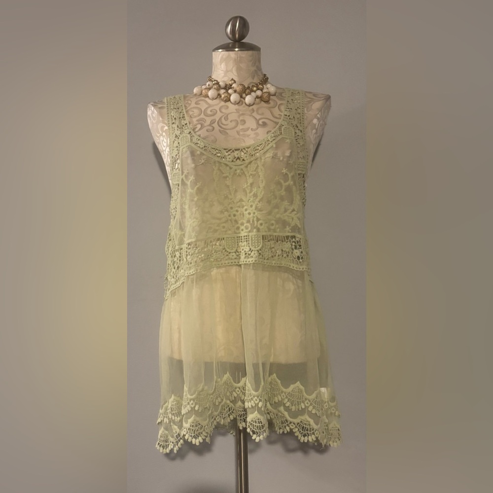 LaBellum by Hillary Scott Lace Layered Tank Top Light Green Size Large.     #47